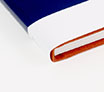 /wp-content/uploads/2021/04/version-303-detail.jpg PersonalNovel - Firmengeschenke für Kunden, Arbeitnehmer, Mitarbeiter